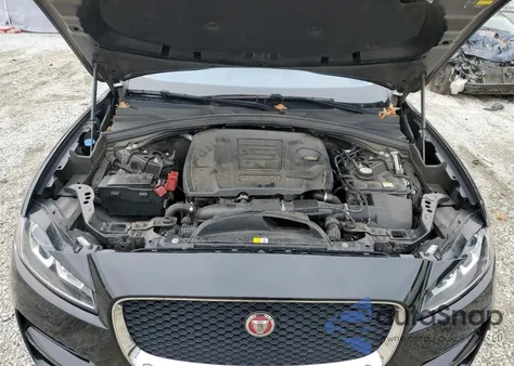 2019 Jaguar F-Pace Prestige z USA, uszkodzony, nr VIN SADCK2GX0KA390945